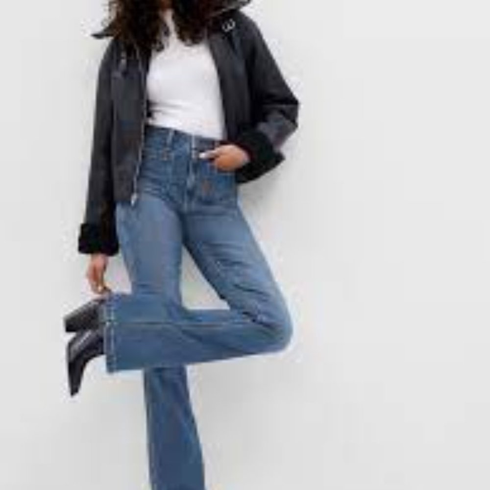 GAP High Rise 70’s Flare Jeans, Medium Indigo, 33R/16